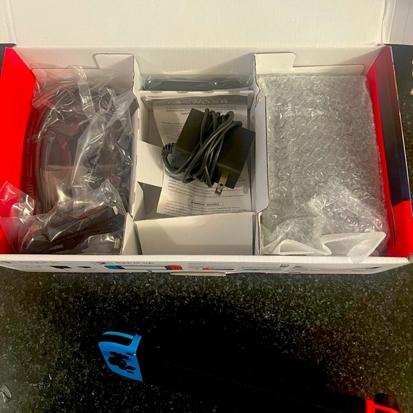 Nintendo switch - Picture 2 of 7